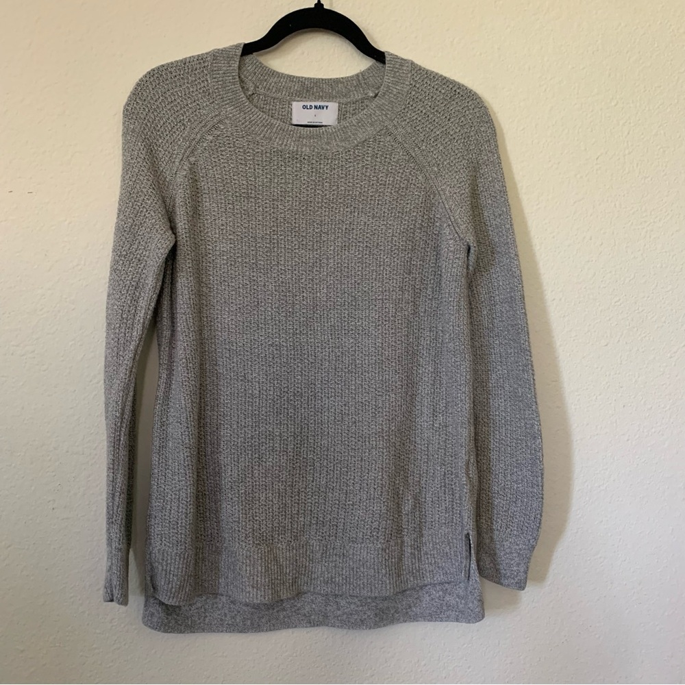 Old Navy Light Grey Knit Sweater Size Small Hole